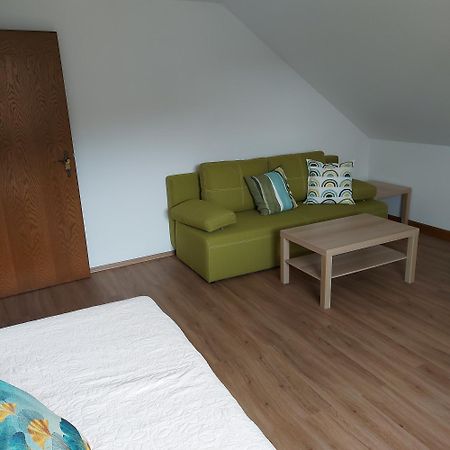 Ferienwohnung Am Berg Wiesent Exteriör bild